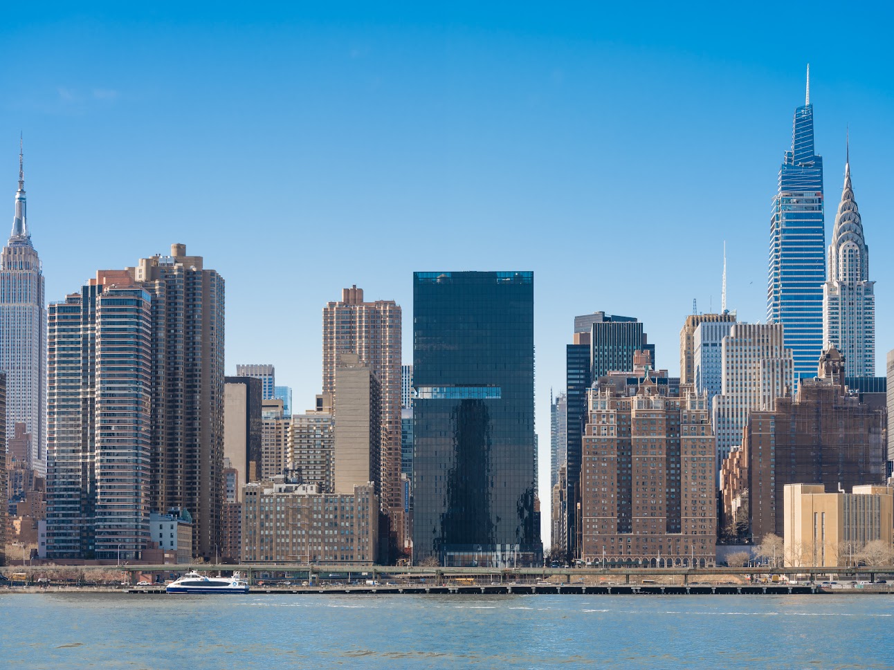 685 1st Ave is located in Murray hill right along the beautiful East river